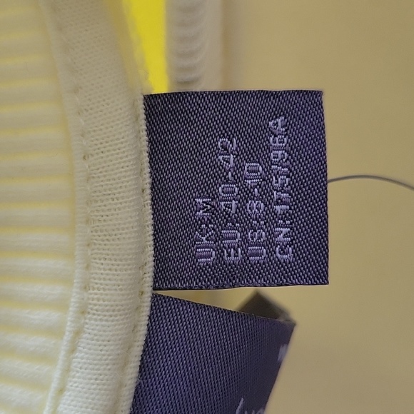 Sweatshirt - Picture 11 of 11